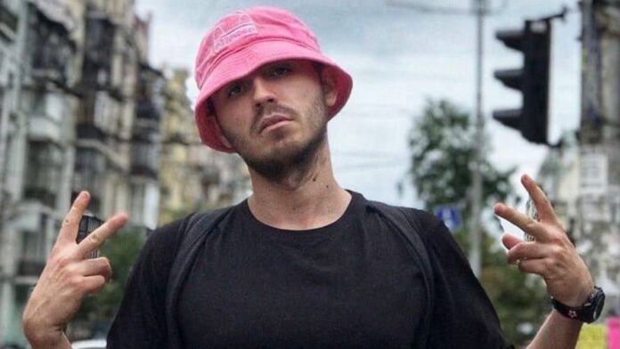 Олег Псюк похизувався дівчиною Олег Псюк похизувався дівчиною