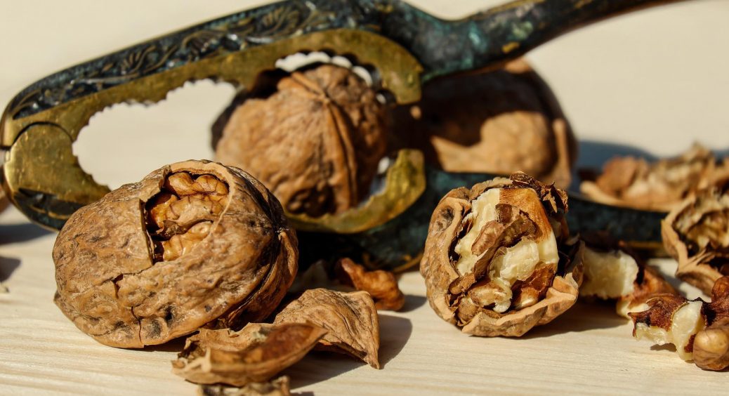 Горіховий Спас 29 серпня 2022: що можна і не можна робити на свято, традиції, прикмети, іменини 