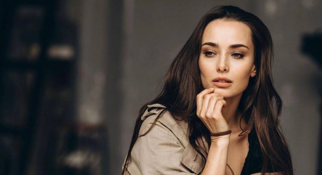 Ксенія Мішина пішла на побачення в крематорій та Байкове кладовище: після розставання з Еллертом готова на все 