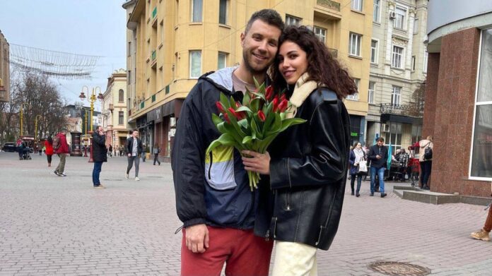 Анна Богдан хизується романтикою