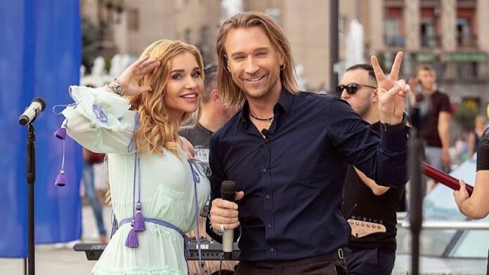 Олег Винник і Таюне ховають красеня сина Олег Винник і Таюне ховають красеня сина