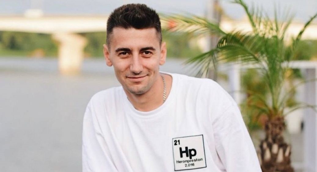 Переможець шоу “Холостячка” Еллерт розповів про важливі подробиці зі свого життя і закликав підписати петицію 