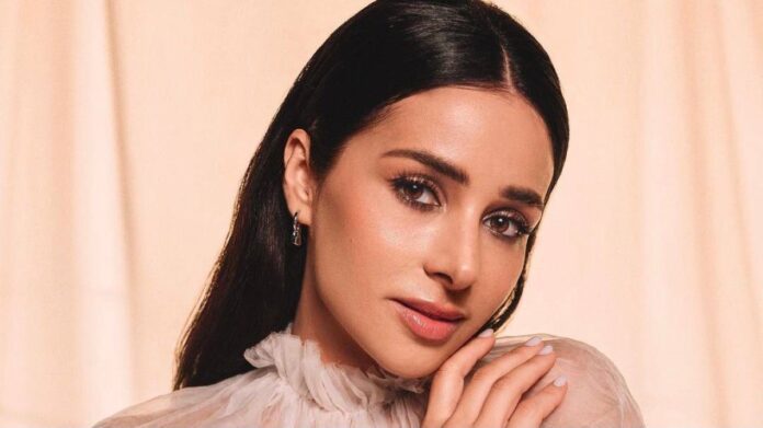 Злата закликає дівчат не поспішати виходити заміж за військових