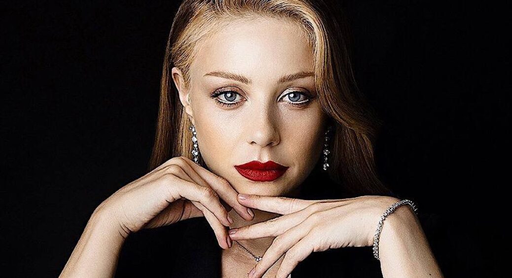 Тіна Кароль пригадала Євгена Огіра і вразила зізнанням про молитву вдови: “Я знаю, що таке читати її щодня” 