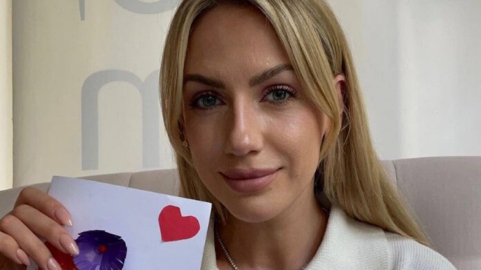 Леся Нікітюк сховала свій живіт та зізналася про поповнення в родині