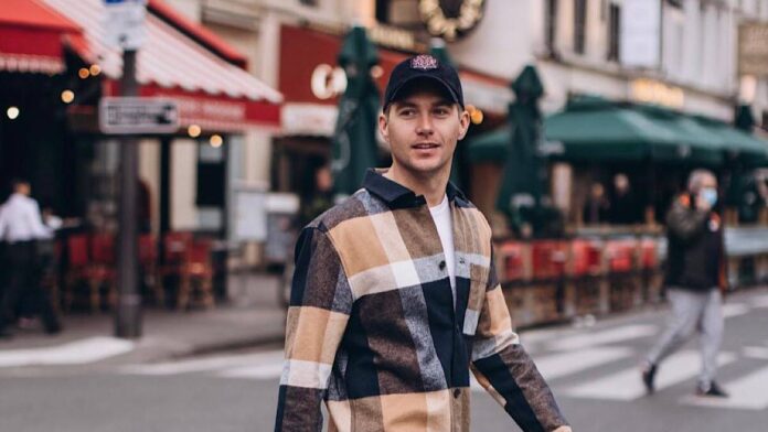 Дружина Остапчука не привітала його з днем народження