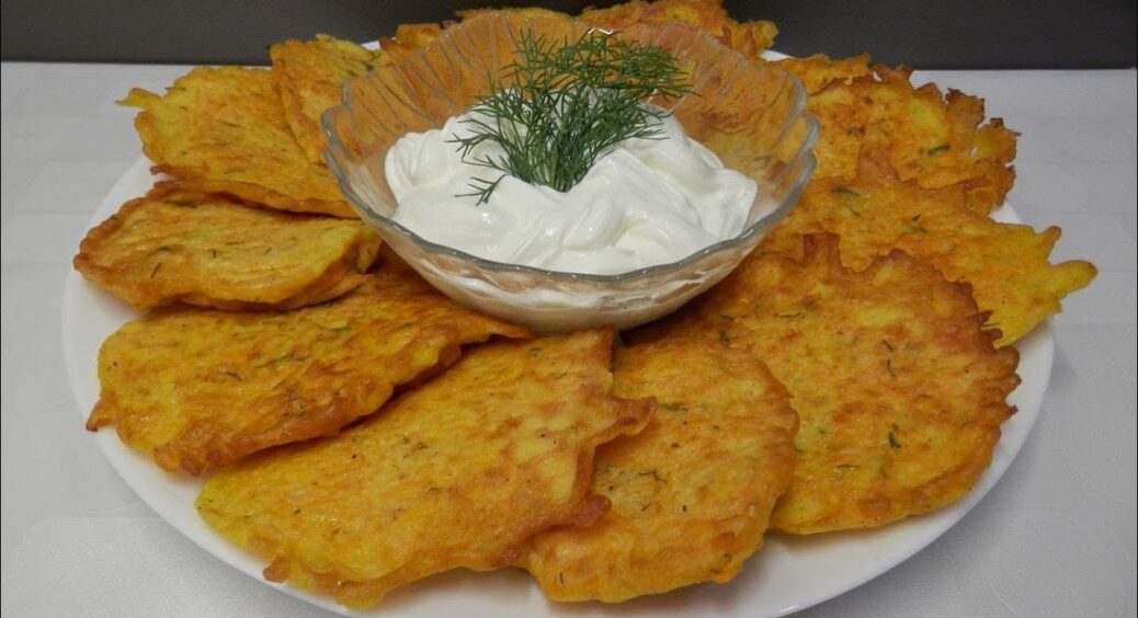 Золотаві деруни з гарбуза за лічені хвилини: простий рецепт приготування ніжних та неймовірно корисних дерунів 