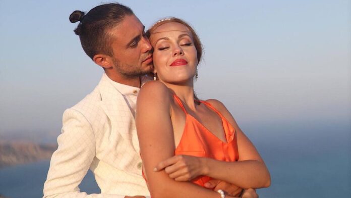 Alyosha нарешті змогла приїхати додому