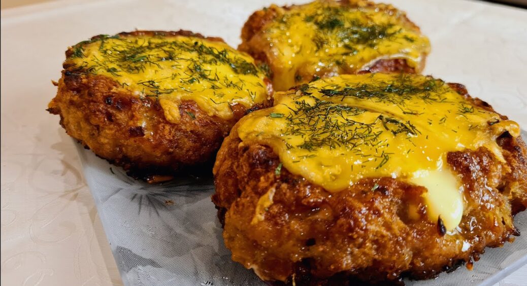 Їх можна з’їсти 5 штук поспіль за раз: рецепт неймовірних котлет з гречки та баклажанів, які заходять на ура 