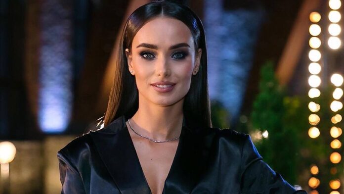 Ксенія Мішина заощаджує на речах сина