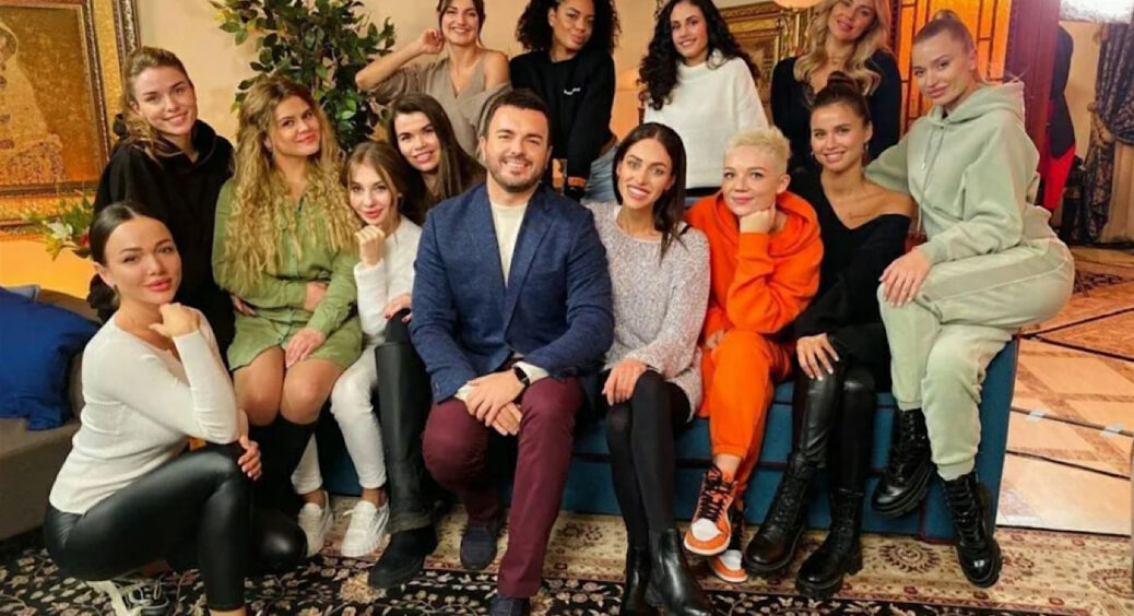 Як виглядають учасниці “Холостяка-12” без яскравих образів та макіяжу? Топольський і Решетнік не впізнають 