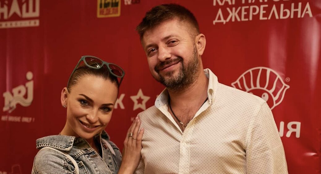 Актори “Дизель Шоу” Вікторія Булітко та Олександр Бережок відгуляли гучне весілля: щасливі молодята (ФОТО) 