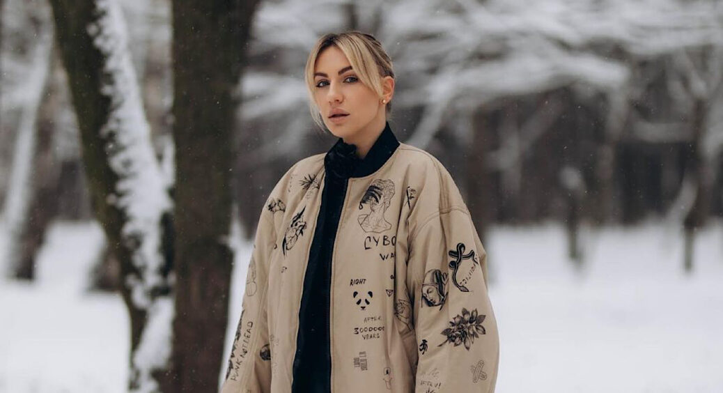 Леся Нікітюк разом з мамою відповіла на критику в мережі та пояснила, чому досі незаміжня: “Хоч би вік знали” 