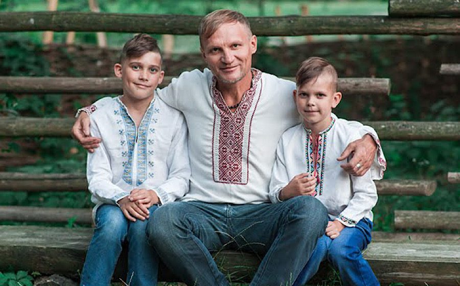 Олег Скрипка з синами 