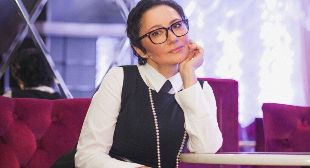 Таку господиню Пономарьов впустив: Мозгова показала, яку вечерю приготувала з того, що було в холодильнику 