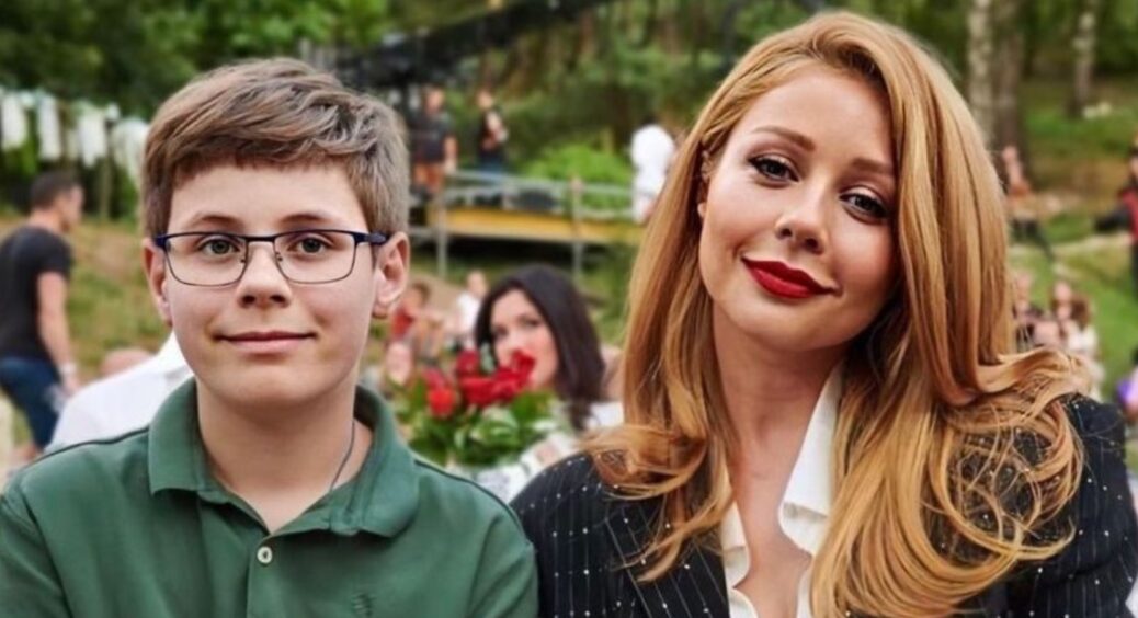 Співачка Тіна Кароль привітала сина з днем народження та похизувалась своєю молодістю: “Брат і сестра” 