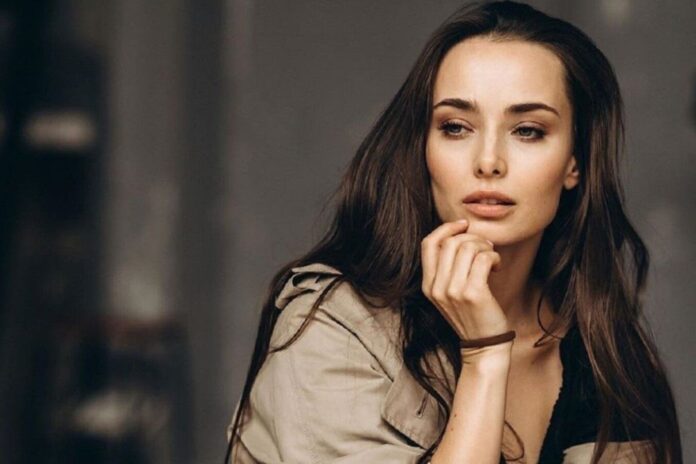 Ксенія Мішина забрала єдиного сина Платона та поїхала за кордон