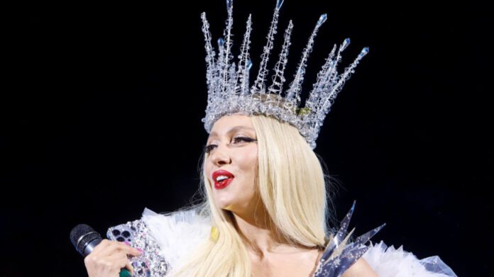 Оля Полякова полишила свого чоловіка та відлетіла за кордон