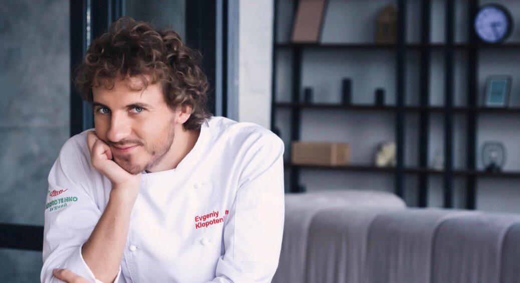 Супер яблучний пиріг на кефірі: як приготувати по рецепту Євгена Клопотенка 