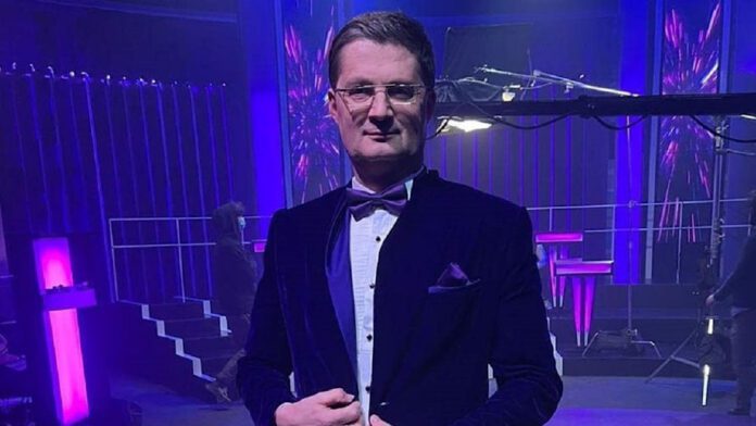 Чому Ігор Кондратюк дарував яйця на шоу Караоке на майдані Чому Ігор Кондратюк дарував яйця на шоу Караоке на майдані