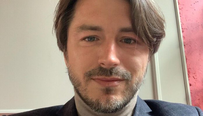 Сергій Притула не відстає від Кароль та хизується урожаєм 