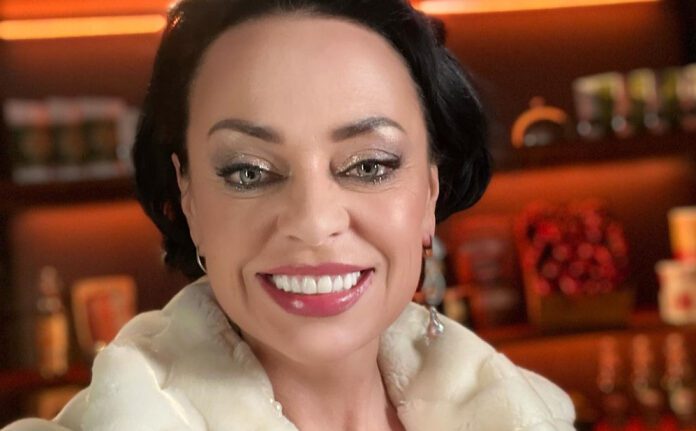 Катерина Велика в новому образі показала свого чоловіка Катерина Велика в новому образі показала свого чоловіка