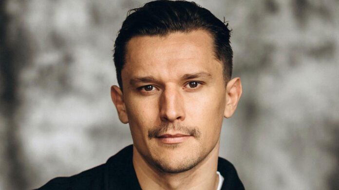 Тарас Цимбалюк більше не дружить із коханою Світланою Готочкіною в соціальних мережах Тарас Цимбалюк більше не дружить із коханою Світланою Готочкіною в соціальних мережах