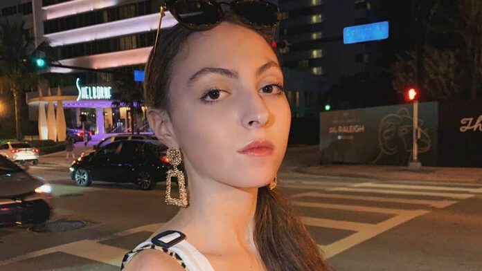 Донька Полякової Маша Полякова розповіла, які подарунки дарує коханому Артуру Донька Полякової Маша Полякова розповіла, які подарунки дарує коханому Артуру