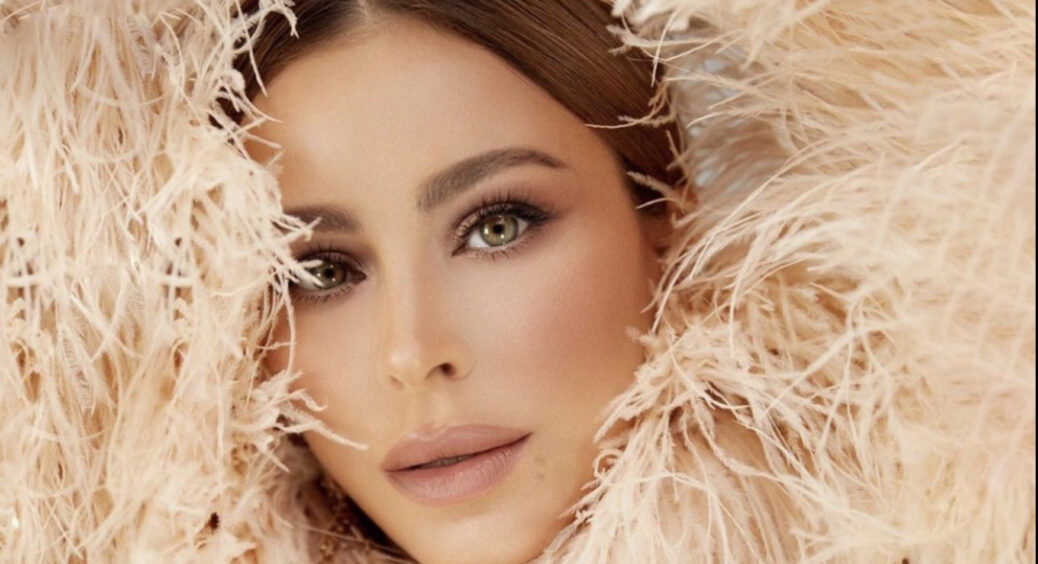 Втратила багатства, дім, струнку фігуру та коханого, але гне свою лінію: як Ані Лорак змінилася під час війни? 