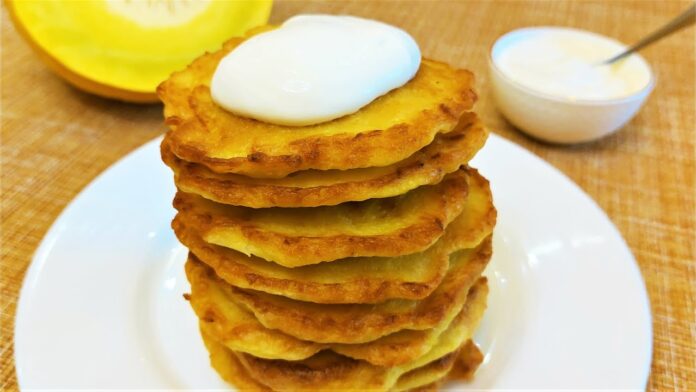 Господиня розповіла, як зробити ароматні гарбузові оладки 