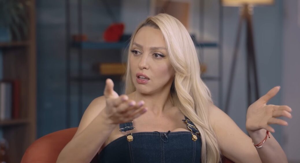 “Боже, які грязні носки!”: Оля Полякова кинулася ховати почорнілі шкарпетки дочки і почервоніла від сорому 