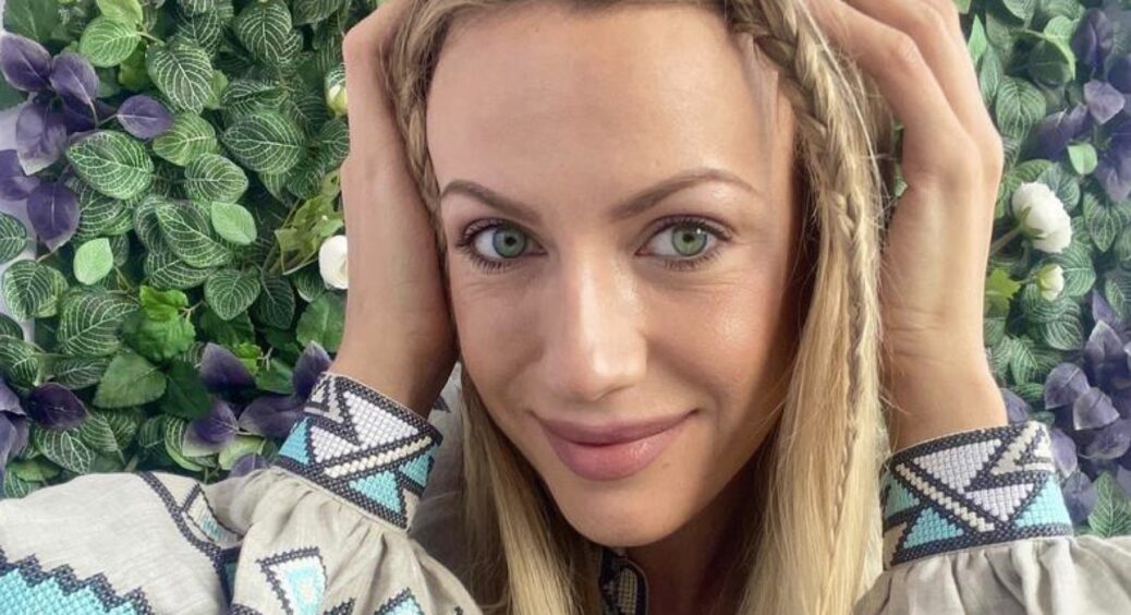 “Качера зробили”: Леся Нікітюк показала збільшені губи, але нарвалася на критику замість компліментів 