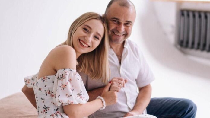 Дружина Віктора Павліка розповіла, як себе балує у шлюбі із зіркою. Реакція чоловіка