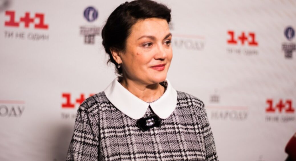 Як виглядає знаменитий пасинок Наталії Сумської: кучерявий та синьоокий красень, який бігав за Надею Мейхер 