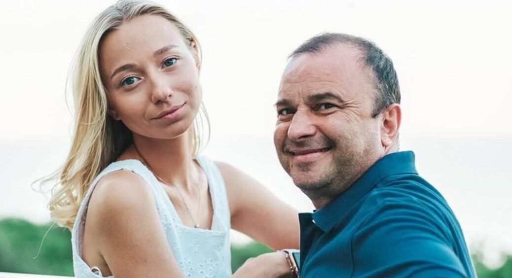 Дружина Віктора Павліка Катя Репяхова показала, коли вона зустріла перше кохання: різниця у віці не завадила 