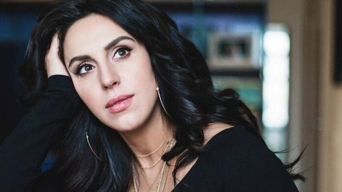 Вагітна Джамала повідомила про смерть свого улюбленця та члена родини Вагітна Джамала повідомила про смерть свого улюбленця та члена родини