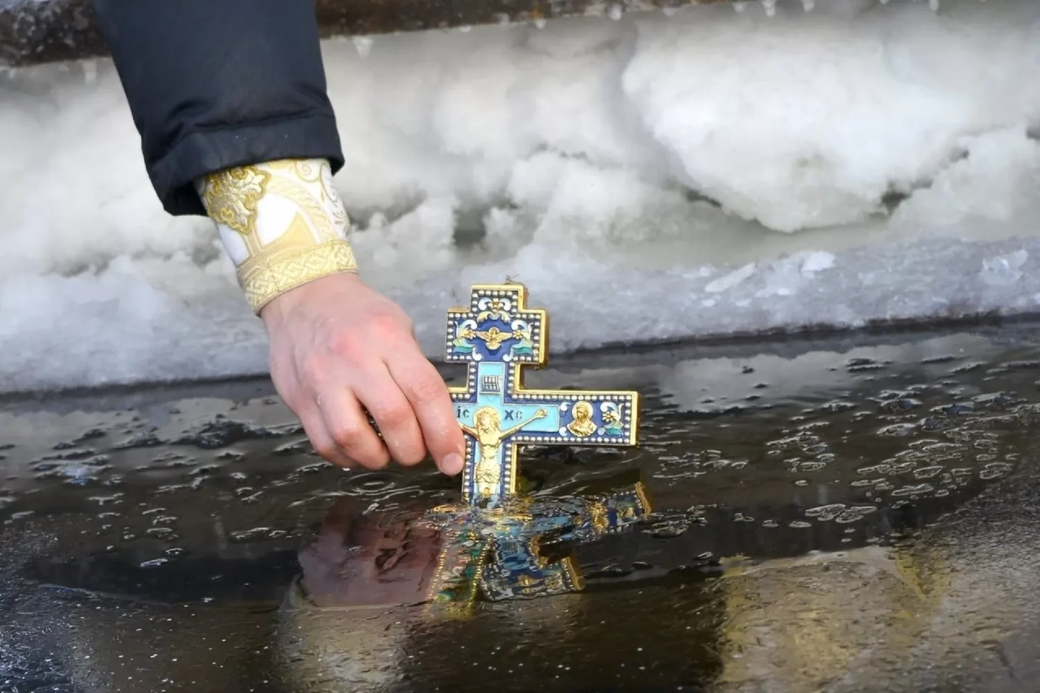 Традиції та прикмети на Водохреще