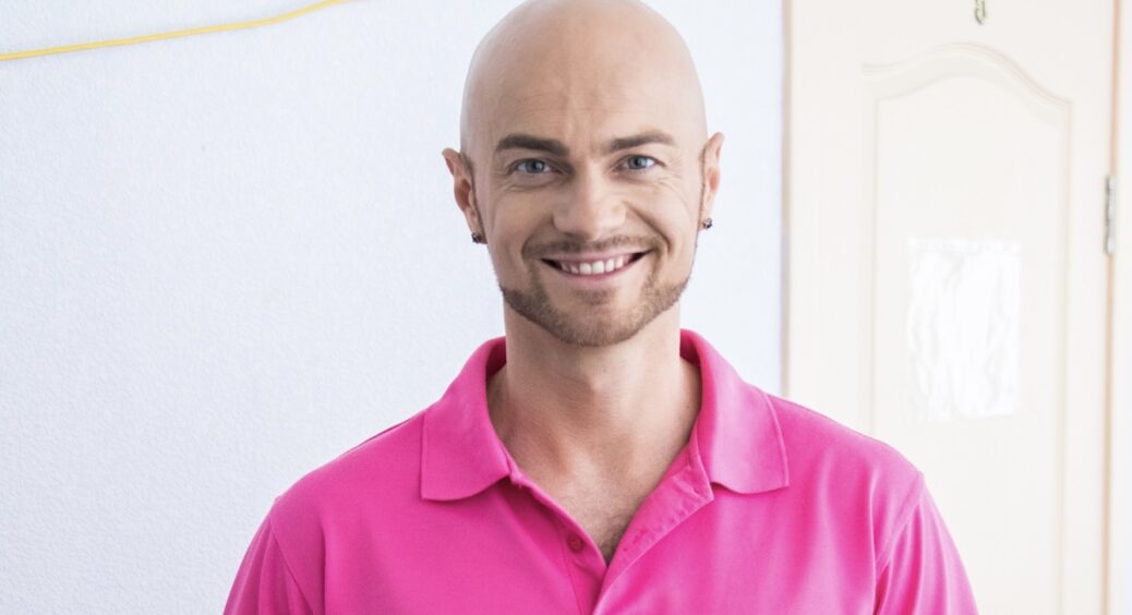 Після втечі з України Влад Яма приголомшив фанатів зізнанням про себе з США: “Жінки навряд знають” 