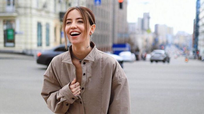 У Дорофєєвої є двійниця