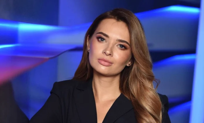 Ведуча ТСН Наталія Островська показала свій вагітний живіт Ведуча ТСН Наталія Островська показала свій вагітний живіт