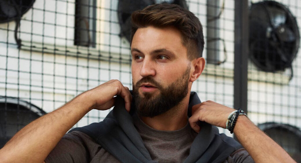 Екс-обранець Злати Огнєвіч Андрій Задворний зізнався, що у нього все ще грає дитинство: катається на гойдалці 