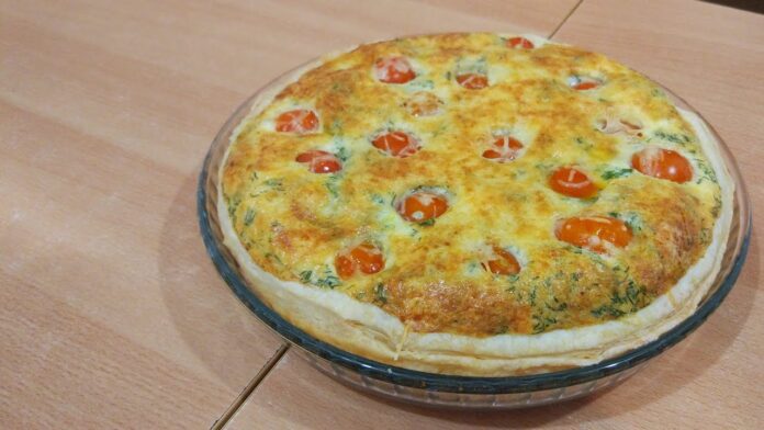 Елементарний пиріг з червоною рибою Елементарний пиріг з червоною рибою