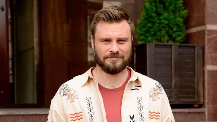 Єгор Гордєєв показав, з ким проживає у себе вдома Єгор Гордєєв показав, з ким проживає у себе вдома