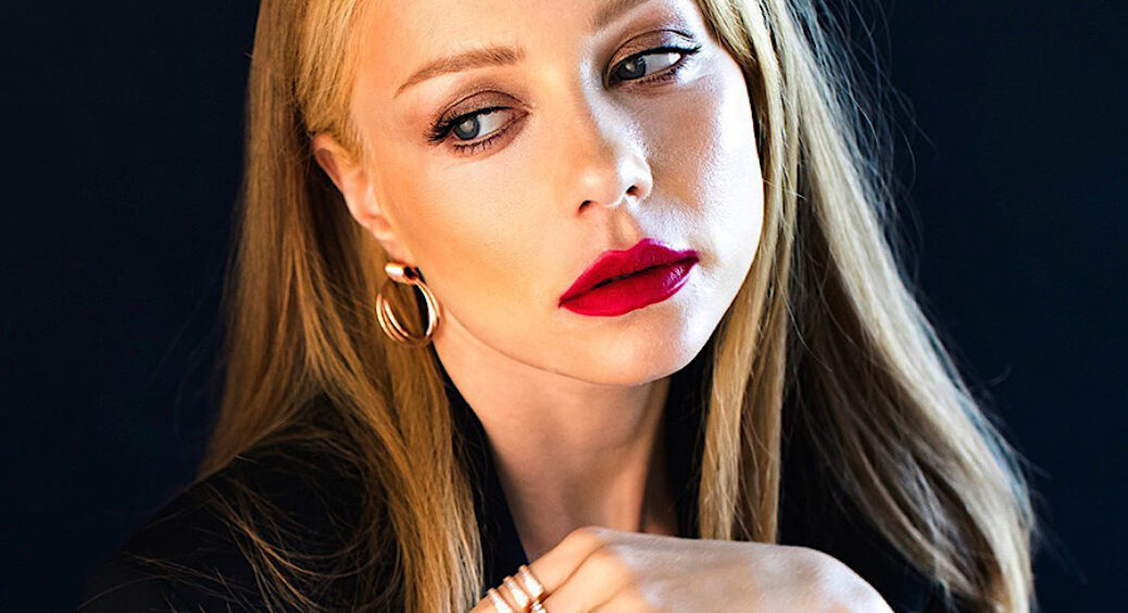 Тіна Кароль розповіла про свій перший поцілунок: Дан Балан не знав, а це сталося на шкільній дискотеці 