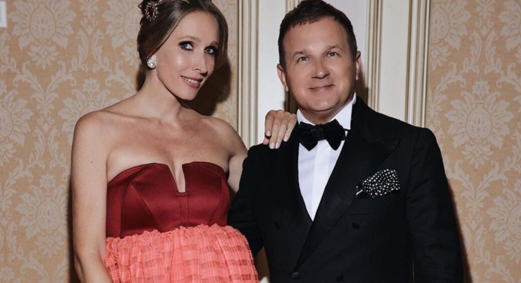 Насмішив усіх підписників: півторарічний син Горбунова та Осадчої зробив своє перше селфі (ФОТО) 