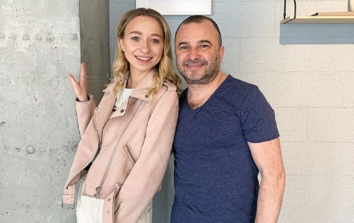 Репяхова зворушила публіку та розповіла, що 58-річний Віктор Павлік досі дзвонить своєму вчителю