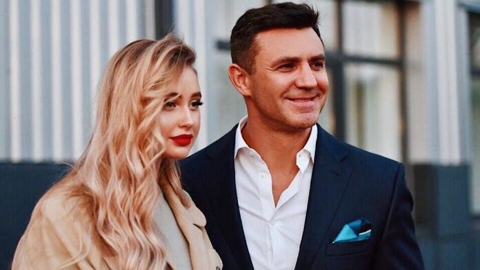 Дружина Тищенка показала свою вагітність 