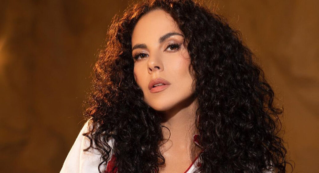 У Насті Каменських з’явився двійник: точна копія співачки – від кучерів до рухів і голосу (Відео) 