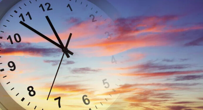 Перехід на літній час 2023: коли в Україні переводять годинники на годину вперед. Точна дата 