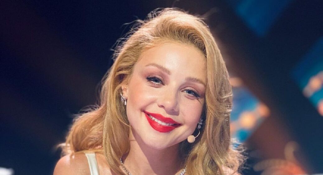 Тіна Кароль показала свої ідеально симетричні ніздрі: вид знизу на риси обличчя поп-діви підкорив Дана Балана 